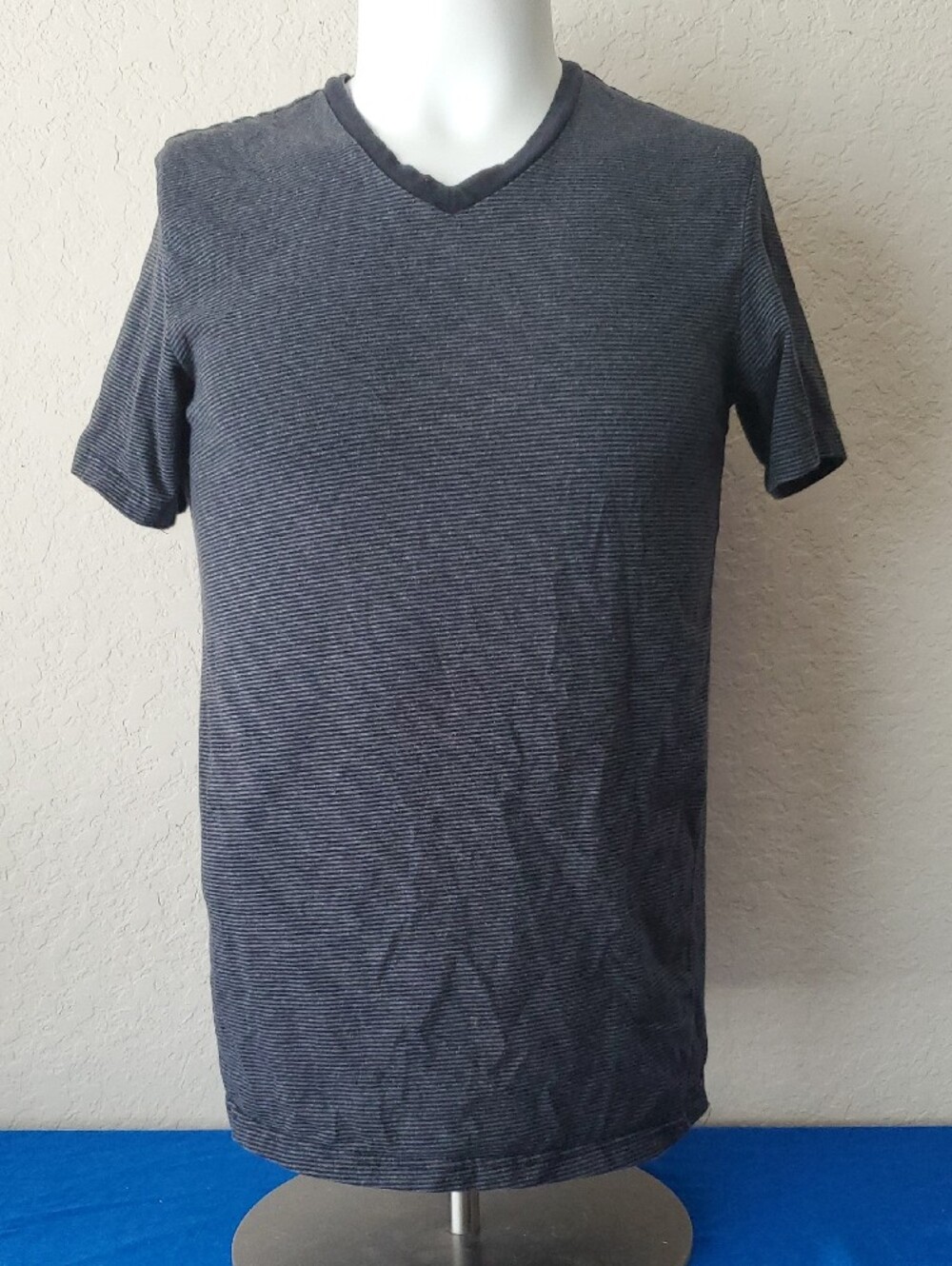 Calvin Klein Men's Slim Fit Striped T-Shirt - Size M Gray/Black Cotton Blend